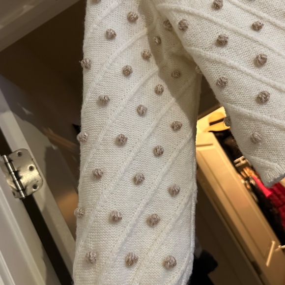 Urban Outfitter Crop Sweater - Picture 4 of 6